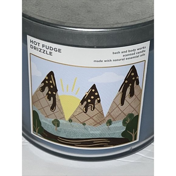 Bath & Body Works HOT FUDGE DRIZZLE 3-Wick Scented Candle 14.5oz NEW - Picture 3 of 11